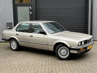 BMW 325i