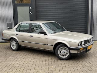 BMW 325i