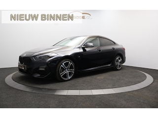 BMW 218i M Sport Edition Orig. NL / M-Sport / Shadow line koplampen /Achterspoiler M-Technic / Illuminated Berlin / Kuipstoelen / Climate