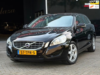 Volvo V60 1.6 T4 Momentum AUTOMAAT NAVI/CRUISE/PDC | KEURIGE AUTO !