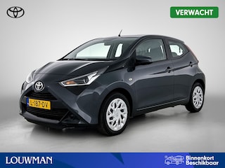 Toyota Aygo 1.0 VVT-i x-play | Dealer onderhouden | Apple CarPlay/Android Auto | Airco | Achteruitrijcamera | Fietsendrager beugel | leseman