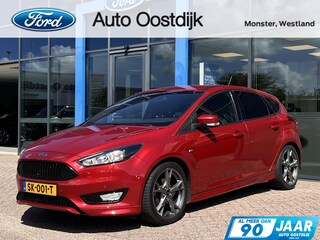 Ford Focus 1.0 ST-Line 125PK Cruise Navi Carplay Climate Parkeersensoren Parkeer Assistent 18'' Velgen Privacy Glass *Sportief*