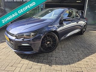Volkswagen Scirocco 1.4 TSI | 3/6 OF 12MND GARANTIE | CARPLAY | STOELVERWARMING | CRUISE | LMV |