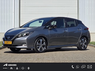 Nissan Leaf N-Connecta 40 kWh / Adaptief Cruise Control / SOH 89% / Stoel- Stuur & Achterbankverwarming / Trekhaak Afneembaar / All Season Banden / 360 Graden Camera / Dealer Onderhouden / Apple Carplay & Android Auto / Navigatie / Climate Control /
