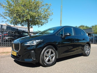 BMW 2-serie Tourer (u06) 218i 136pk Automaat Sportstoelen Trekhaak Multi Media