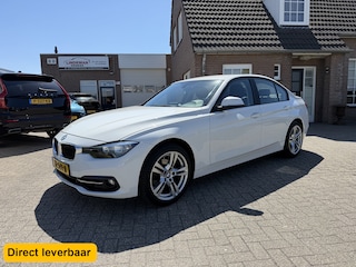 BMW 318i Luxury Clima Stoelverw. Cruisecontr. LED