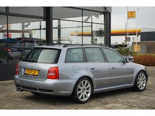 Audi A4 Avant 2.7 V6 quattro