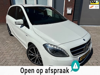 Mercedes-Benz B-klasse 180 Ambition / Navi / Leder / PDC / Cruise