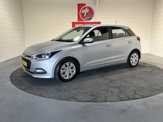 Hyundai i20 1.0 T-GDI Comfort, Camera, Navi, Cruise, Clima, Blue tooth, P.sensoren, Isofix, Prijs incl. nieuwe apk, beurt en 3 mnd garantie