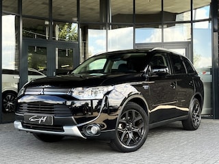 Mitsubishi Outlander 2.0 PHEV INST - LEDER - SCH./KANT.DAK - BLACK ON BLACK