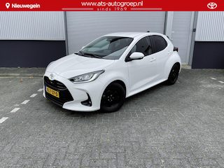 Toyota Yaris 1.5 Hybrid 115 Dynamic , incl Comfort pack, parkeersensoren rondom, Dode Hoek Detectie, enz. 15.000 km