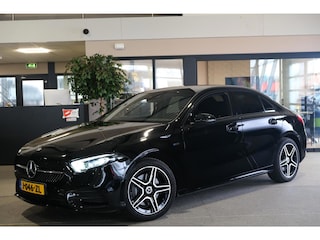 Mercedes-Benz A-klasse 250 e Business Solution AMG Navi Cruise CAM Ambient