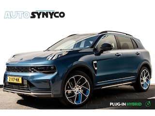 Lynk & Co 01 1.5 Plug-in Hybrid 262 Pk I Zwarte hemel I Panoramadak I 75 km Elektrisch I 360 Camera I Full Map Navi I Carplay I 20 inch. LMV l 1e eigenaar