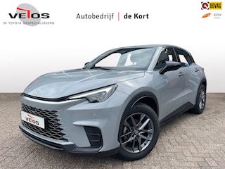Lexus LBX 1.5 Business Line 2WD, All season banden/ park sens V+A/ Dode hoek/ stoel en stuur verwarm