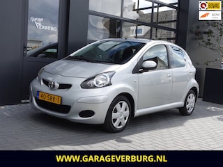 Toyota Aygo 1.0 Comfort Navigator (Airco,Elek.ramen,Navigatie) -- 117.411 Km --