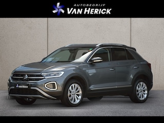 Volkswagen T-Roc 1.5 TSI Style 150PK Automaat | IQ Light | ACC | Side Assist | Navigatie