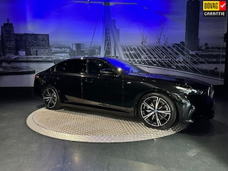 BMW 530e M Sport*ComfStoelen*DrivAss+*Trekhaak*NLAuto*1Eig*