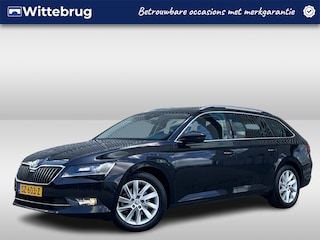 Skoda Superb Combi 1.4 TSI ACT Clever Edition / Pano / Navigatie / App connect / Parkeersensoren V+A / Trekhaak / Memory seat /
