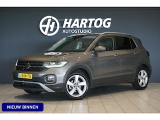 Volkswagen T-Cross 1.0 TSI Style AUT. + TREKHAAK / DIGITALE COCKPIT / NAVIGATIE /