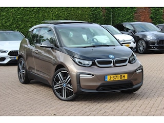 BMW i3 Executive Edition 120Ah 42 kWh / Panoramadak / Camera / Navigatie / 20'' / DAB / Stoelverwarming / Warmtepomp / Cruise Control