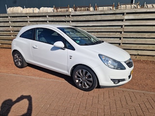Opel Corsa 1.2-16V '111' Edition Automaat