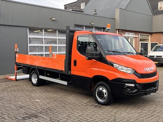 Iveco Daily 35C15 2.3 375 Trekhaak 3500kg Laadklep 500kg Navigatie Open laadbak Pick-up Euro 6 Bpm vrij Bakwagen p-up 136pk 1e eigenaar Dealer onderhouden