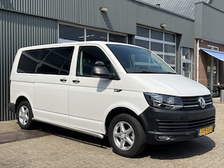 Volkswagen Transporter Kombi 2.0 TDI 150 PK DSG Automaat L1H1 BTW en BPM vrij Auro 6 Airco Camera Cruise control PDC Trekhaak 2e eigenaar Marge Personenbus Combi Tourer Groepsvervoer Ideaal voor ombouw naar Camper 9 persoons 8 persoons