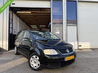 Volkswagen Touran 1.6-16V FSI Business|APK|Trekhaak|Airco