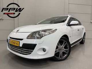 Renault Mégane Estate 2.0 Dynamique aut. NAVI/XENON/KEYLESS/17"LMV/CRUISE/ECC/PRIVACY/DAKRAILS/PERFECT ONDERHOUDEN MET VOLLEDIGE OH HISTORIE/APK T/M 03-2027/ZO MEENEEMPRIJS