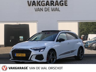 Audi A3 Sportback 45 TFSI e S edition Competition | Black optic | Panoramadak | Elektrisch verstelbare alcantara-/lederen sportstoelen | Maxtrix LED | Apple-/Android Carplay | Sportstuur | Sfeerverlichting