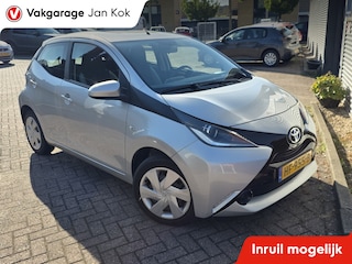 Toyota Aygo 1.0 VVT-i x-play automaat, camera.