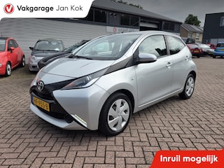 Toyota Aygo 1.0 VVT-i x-play automaat, camera.