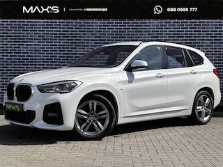 BMW X1 xDrive25e Executive | M-Sport | Plug-in Hybrid (PHEV) | Parkeersensoren | Elektrische Achterklep | LED Koplampen | Navigatie | Stoelverwarming | Cruise Control | Climate Control | Lichtmetalen Velgen 18 inch