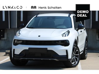 Lynk & Co 01 Core | Achteruitrijcamera | LED Koplampen | Adaptieve Cruise Control | Stoelverwarming | Apple Carplay/Android Auto | Navigatie | Climate Control