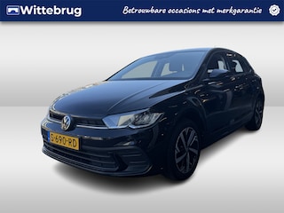 Volkswagen Polo 1.0 TSI Life Navigatie / Parkeersensoren / LMV 16 " / App-connect / LED verlichting / Carplay
