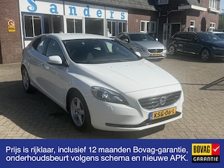 Volvo V40 1.6 T4 180 pk Momentum Winter-line