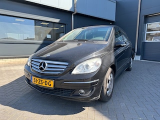 Mercedes-Benz B-klasse 1.7 Blue Efficiency Airco, trekhaak, APK 03-2027
