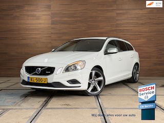 Volvo V60 1.6 T4 R-Design | Navi | Trekhaak | 180PK | Winter Pack | High Performance Audio | Leder/Alcantara