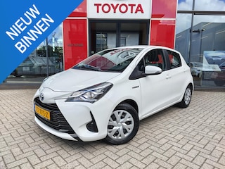 Toyota Yaris 1.5 Hybrid Active | Navigatie | Achteruitrijcamera | Airco
