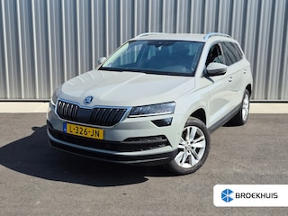 Skoda Karoq 1.5 TSI ACT Business Edition Plus 150PK DSG/AUTO | Achteruitrij camera | Trekhaak uitklapbaar | Cruise control adapt | Parkeersensoren | Keyless | App connect | Dodehoek | Stoelverwarming | LED | DAB | Navi | 17"LMV