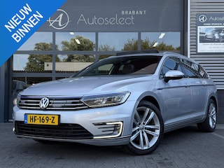 Volkswagen Passat Variant 1.4 TSI GTE Pano | CarPlay | Trekhaak
