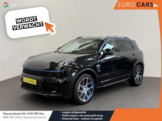 Lynk & Co 01 1.5 Climate Control Panoramadak Navigatie Achteruitrijcamera Parkeersensoren voor en achter Stoelverwarming