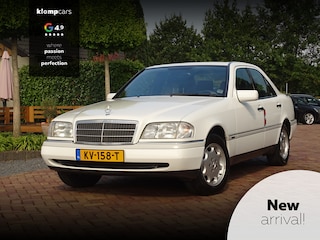 Mercedes-Benz C-klasse 180 Classic | Ster | Notenhout | Automaat | 2e Eig. | Uniek kmstand.