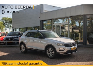 Volkswagen T-Roc 1.0 TSI Style | Trekhaak | Climate Control | Adaptieve Cruise Control | Camera | Privacy Glass | PDC V+A | 44DKM!