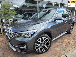BMW X1 SDrive20i VDL Nedcar Edition,panaorama,leder,led,trekhaak