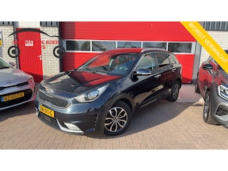 Kia Niro 1.6 GDi DynamicPlusLine CAMERA / CARPLAY / LED / STOEL-STUUR VERW / CLIMA
