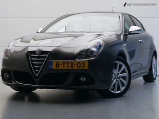 Alfa Romeo Giulietta 1.4 T Exclusive Sport (AUTOMAAT,PARKEERSENSOREN,CLIMATE,CRUISE,BLUETOOTH,NAVIGATIE,LM-VELGEN,TOPCONDITIE)