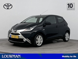 Toyota Aygo 1.0 VVT-i x-play | Airco | Achteruitrijcamera | Bluetooth | Elektrische ramen voor | Elektrisch verstelbare spiegels |