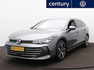 Volkswagen Passat Variant 1.5 eHybrid Elegance Business Trekhaak / Metalllic / App