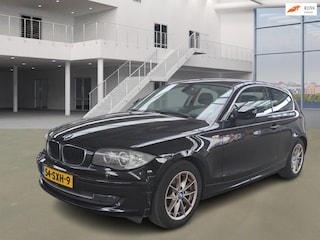 BMW 116i Business Line Ultimate Edition AUT NAVI LEDER